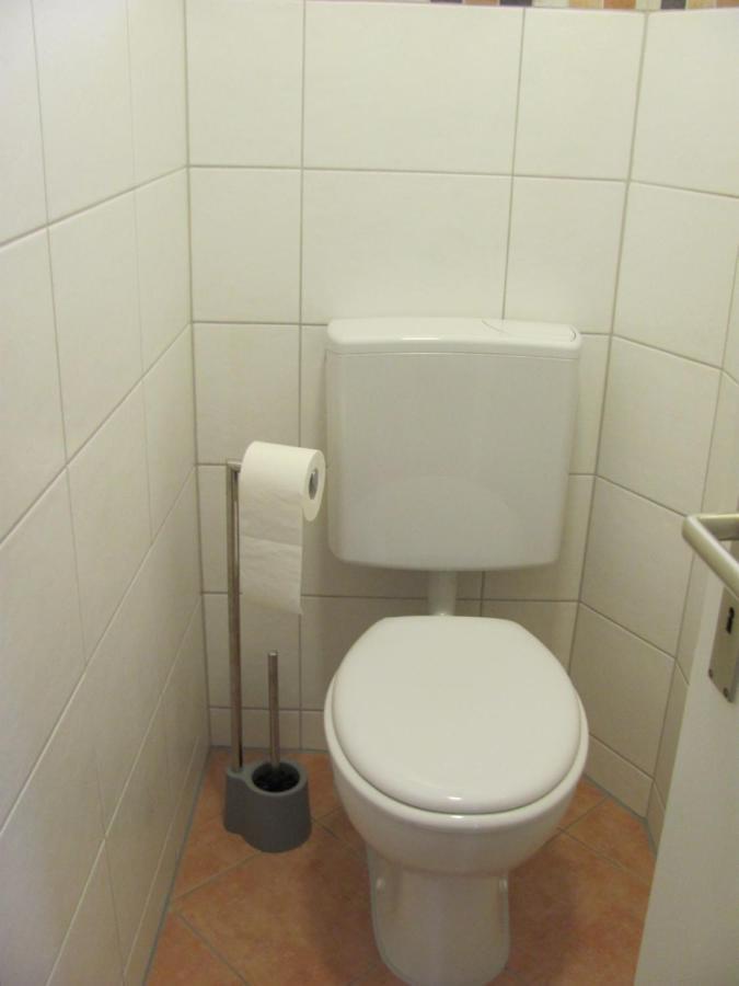 #1Gemuetliches Ruhiges Sonniges Balkonzimmer Mit Gemeinschaftsbad W-Lan Airport Nah Late Night Check In Haus Nr 9,5 Trunkelsberg Extérieur photo
